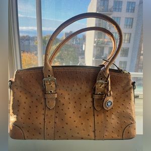 Vintage Dooney & Bourke purse / bag